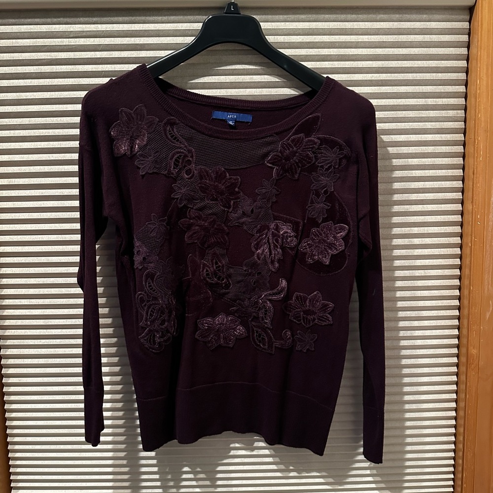 Woman’s long sleeve shirt